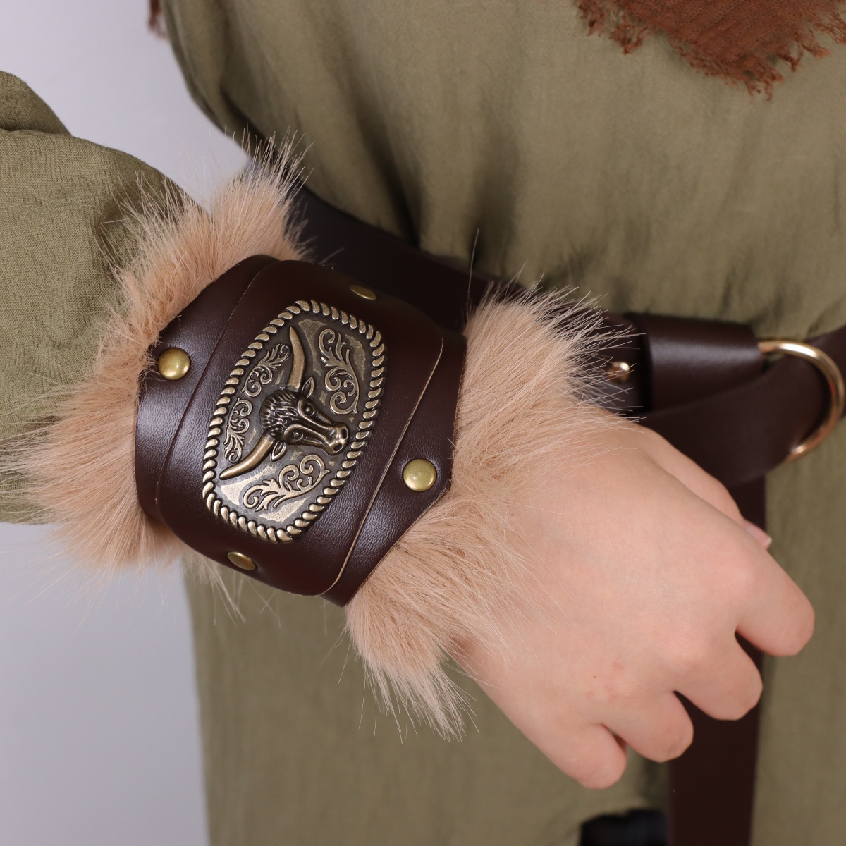 Medieval Viking PU Wrist Guard - огляд і ціна Cocktail Shaker Set